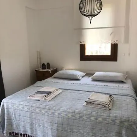 Sleeps 6, Spacious With Large Garden - Awz 307