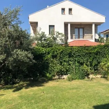 Sleeps 6, Spacious With Large Garden - Awz 307 Vila